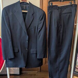 Men's Ralph Lauren suit - size 42L